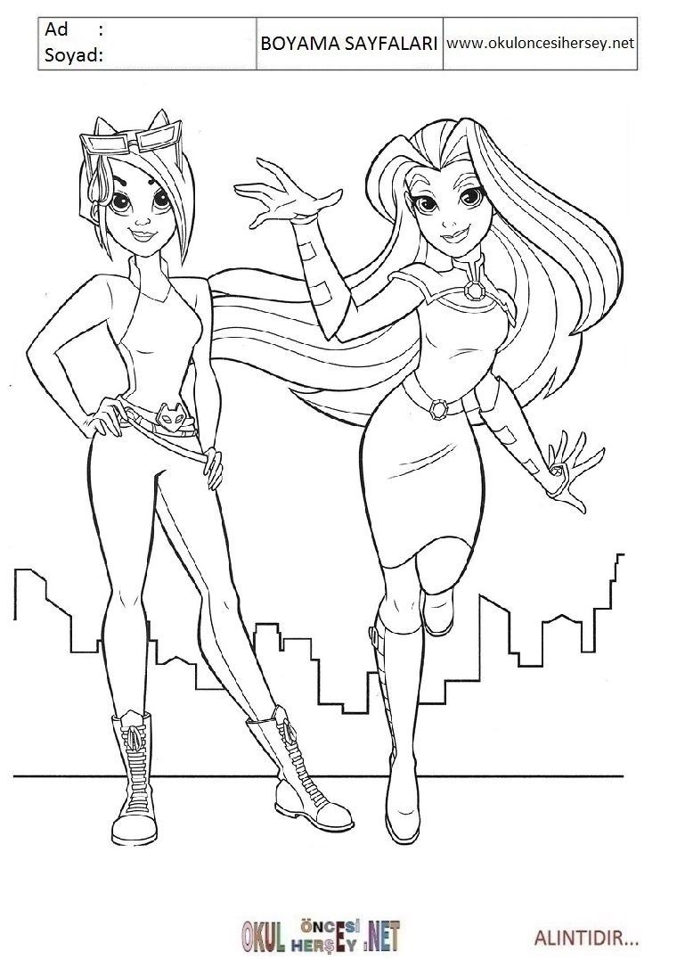Çocuklar İçin DC Superhero Girls Boyama Sayfaları 