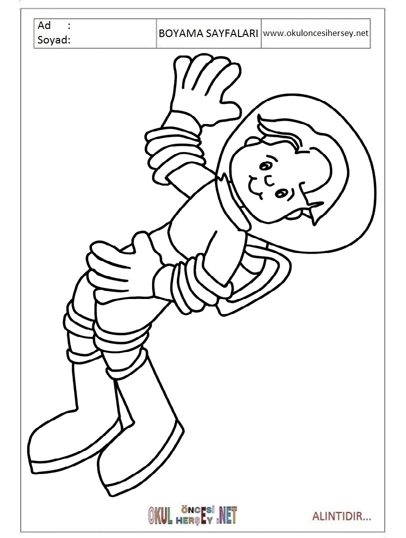 Çocuklar İçin Astronot Boyama Sayfaları 