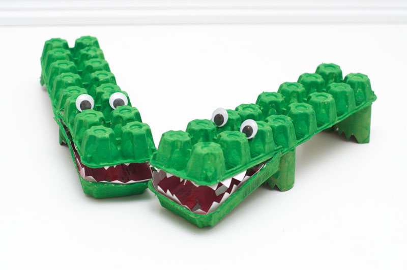 Yumurta Kolisi kuklaları