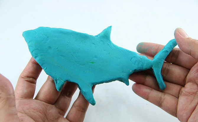 Oyun Hamurundan Köpek Balığı Yapımı