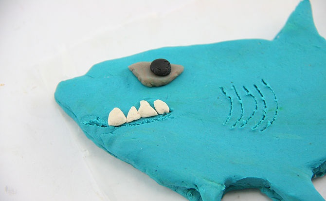 Oyun Hamurundan Köpek Balığı Yapımı
