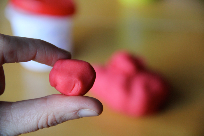 Oyun Hamurundan Gül Yapımı