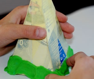 Oyun Hamurundan Yılbaşı Ağacı Yapımı