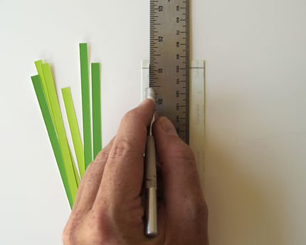 kağıttan süs yapımı resimli anlatımı