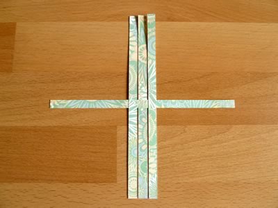 kağıttan süs yapımı resimli anlatımı