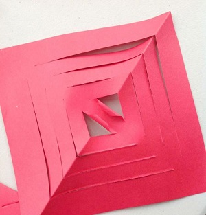 kağıttan süs yapımı resimli anlatımı