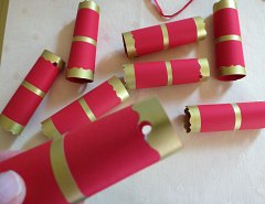 kağıttan süs yapımı resimli anlatımı