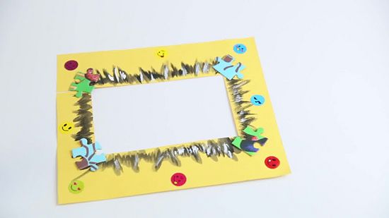 kağıttan-kartondan Sarı görünüşlü çerçeve yapımı resimleri